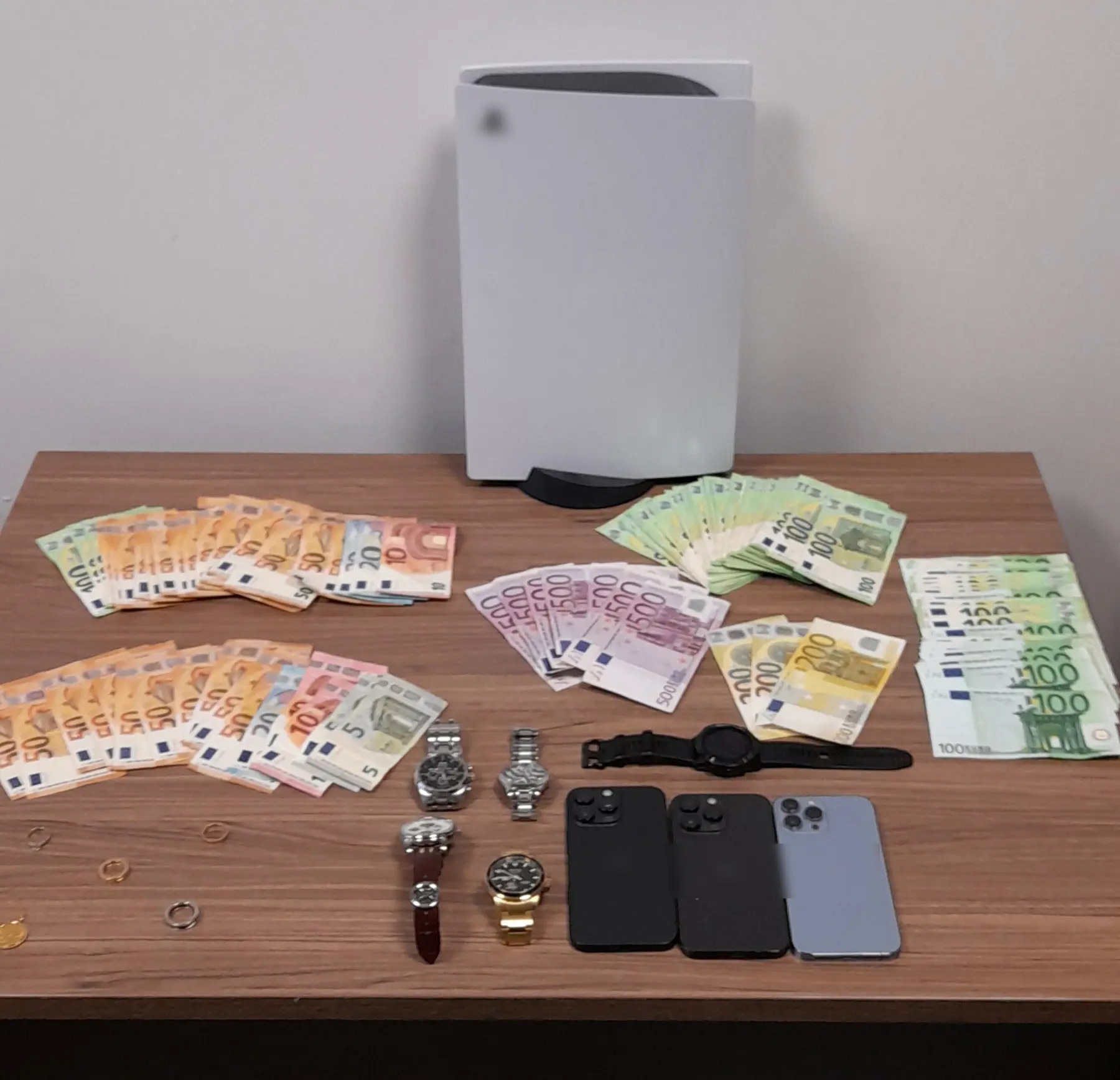 Τι αναφέρει η Ελληνική Αστυνομία για την εξάρθρωση της εγκληματικής οργάνωσης του ΟΠΕΚΕΠΕ (video)