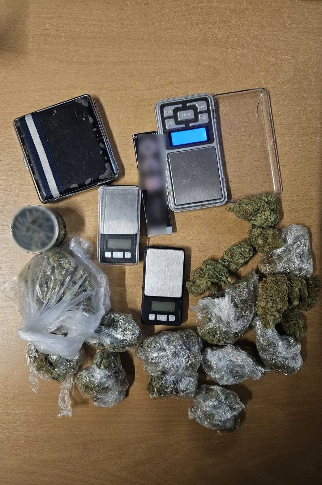 Σύλληψη 16χρονου για ναρκωτικά, στην περιοχή του Αιγάλεω