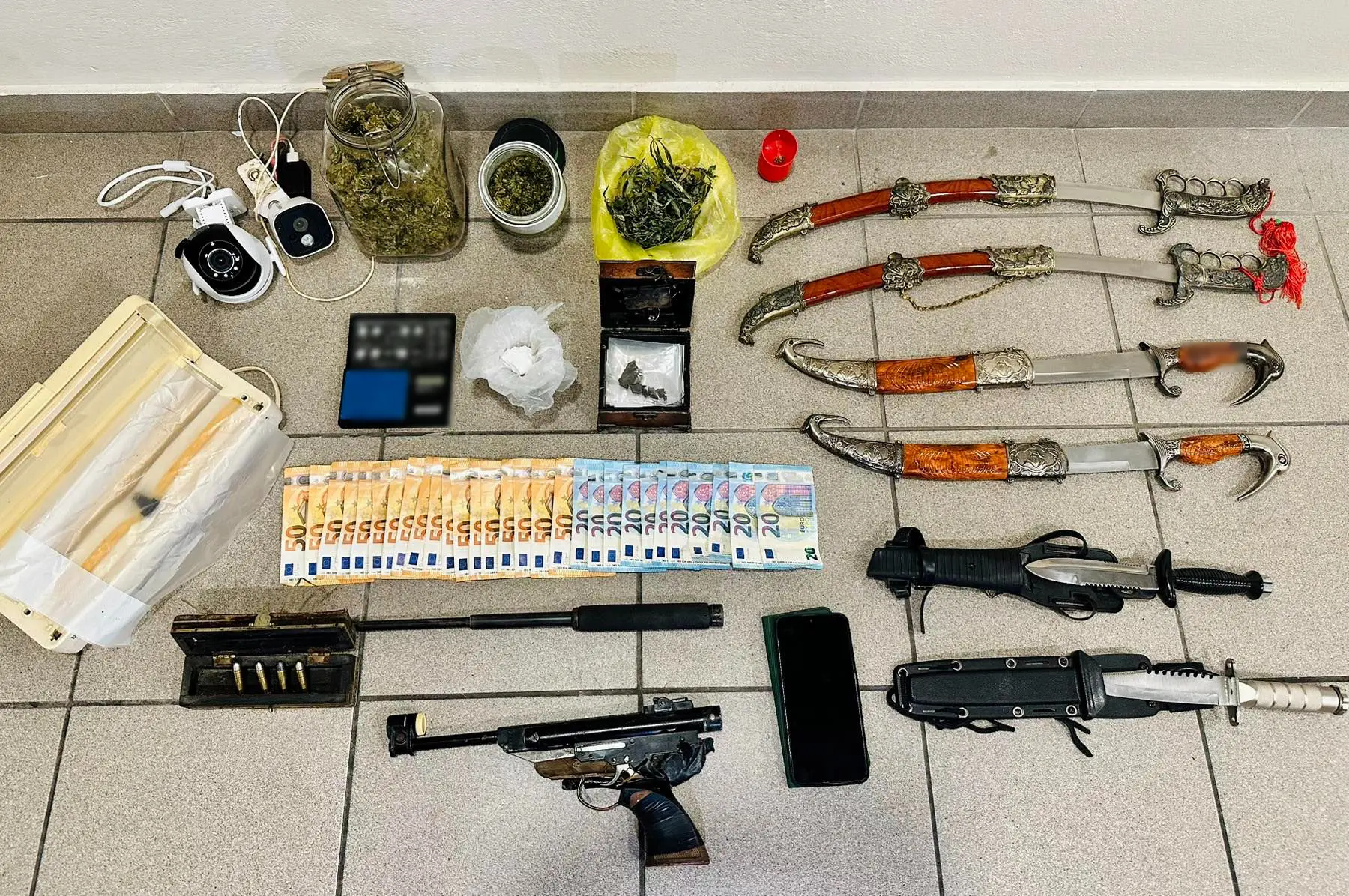 Μυτιλήνη: 53χρονος καλλιεργούσε κάνναβη στο σπίτι του και διακινούσε ναρκωτικά