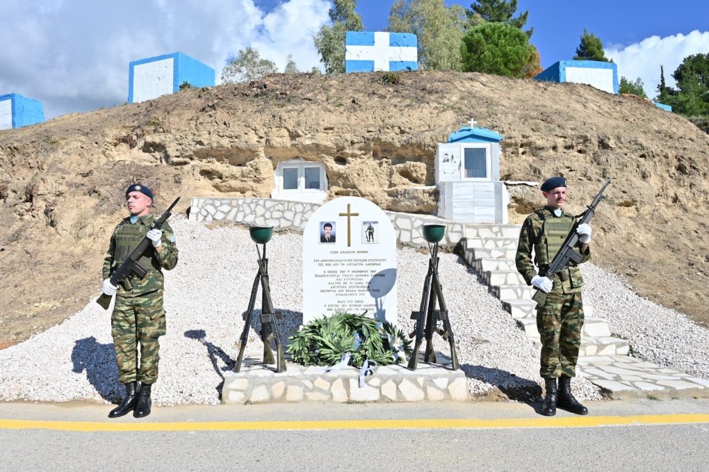 Ο Θανάσης Δαβάκης στο τρισάγιο του Ανθυπολοχαγού (ΠΖ) Ευστρατίου Τσιγκανέ και του Στρατιώτη (ΠΖ) Ιωάννη Ηγεμόνα και επίσκεψη στην 120 ΠΕΑ
