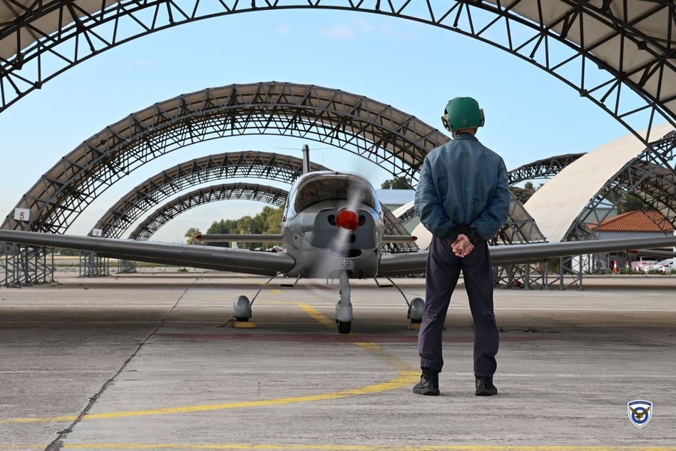 Πτήσεις Μαθητών με Εκπαιδευτικά Αεροσκάφη της ΠΑ