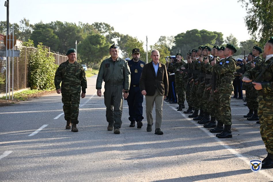 Επίσκεψη ΥΦΕΘΑ στη ΜΕΕΔ και στο 865 ΤΕΝΕΦ