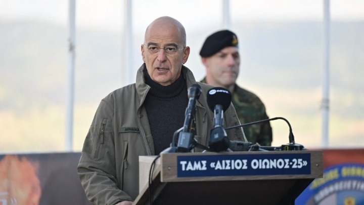 Οι Ένοπλες Δυνάμεις έχουν μπει στη νέα εποχή, όχι μόνο με το δεξί, αλλά και με τα δύο πόδια