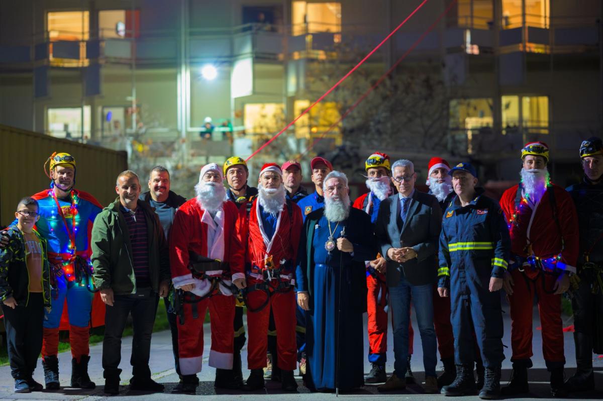 Οι Πυροσβέστες εισέπραξαν τα ομορφότερα χαμόγελα στην Κλινική Παίδων του Πανεπιστημιακού Γενικού Νοσοκομείου Ηρακλείου (video)