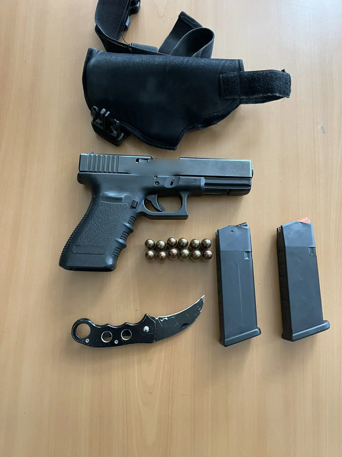 44χρονος αλλοδαπός κυκλοφορούσε με πιστόλι στην περιοχή των Πετραλώνων