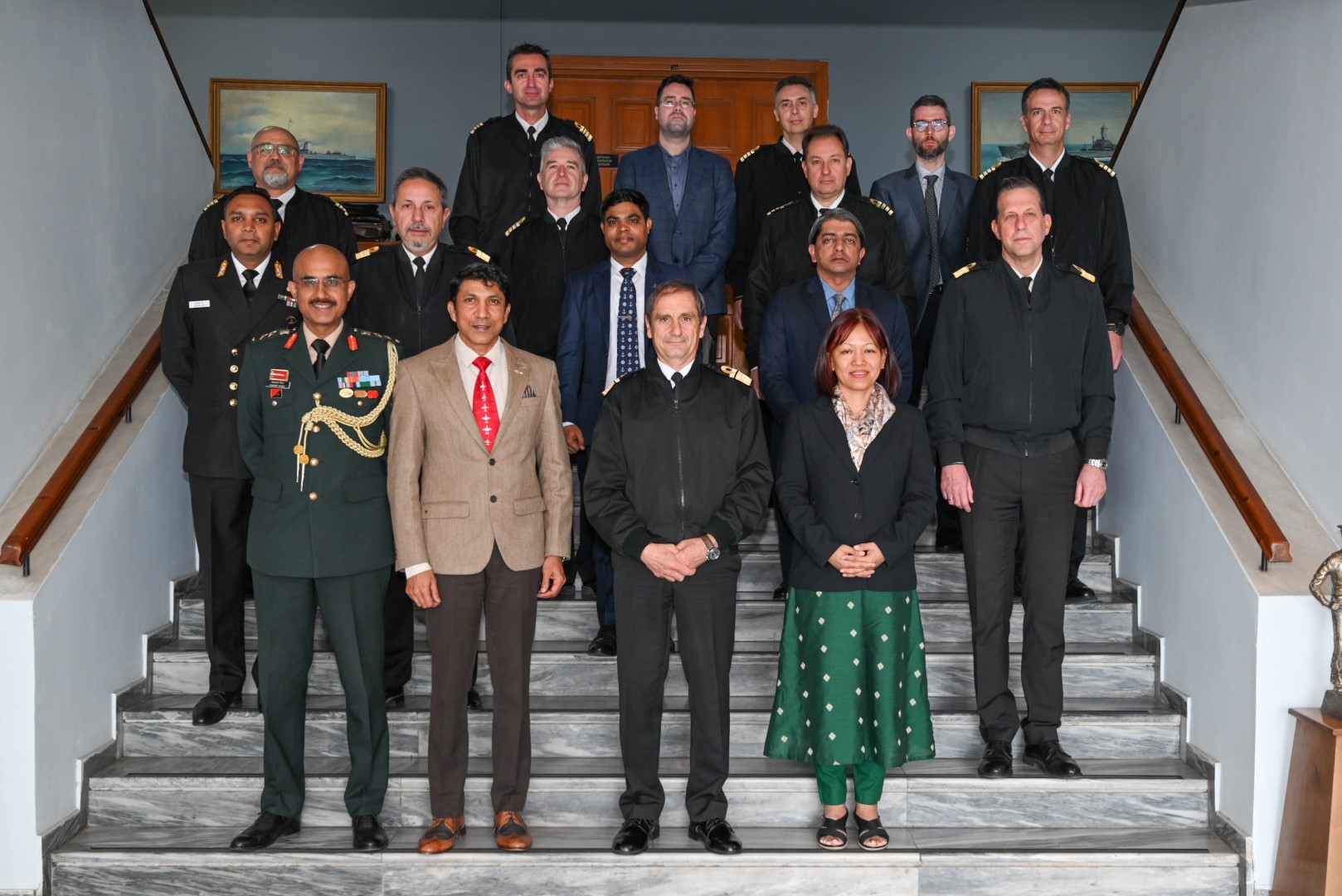 Επίσκεψη Ινδικής Αντιπροσωπείας στο Αρχηγείο Στόλου και στη Σχολή Ναυτικών Δοκίμων