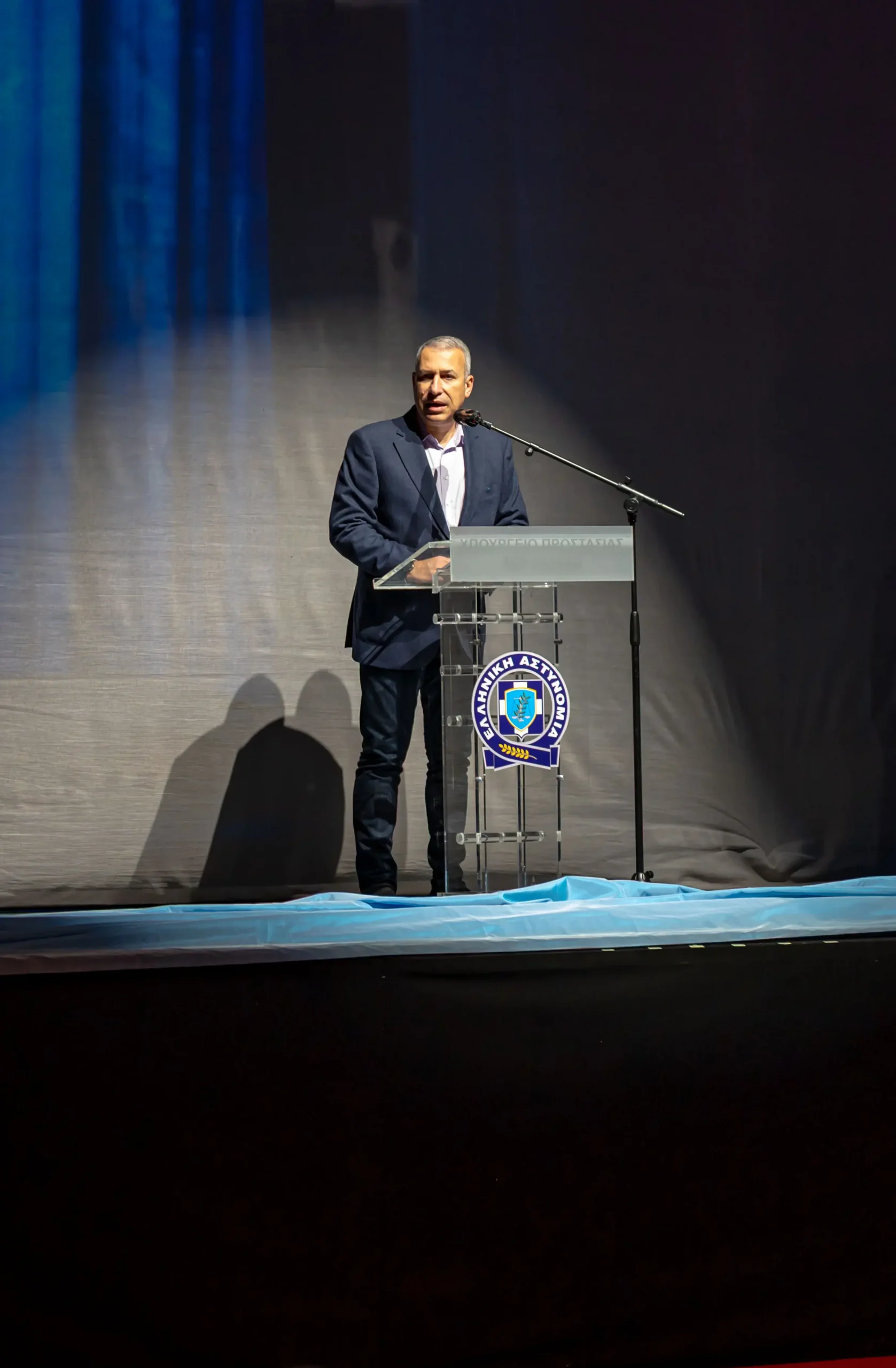 Θεατρική παράσταση για τα παιδιά του αστυνομικού και πολιτικού προσωπικού της Ελληνικής Αστυνομίας στο «Christmas Theater»