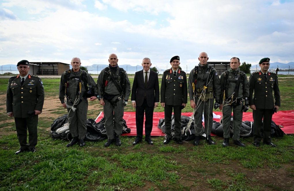 Παρουσία ΥΦΕΘΑ Θανάση Δαβάκη στην εκδήλωση για την 70η Επέτειο από την Ίδρυση της Σχολής Αλεξιπτωτιστών (ΣΧΑΛ)