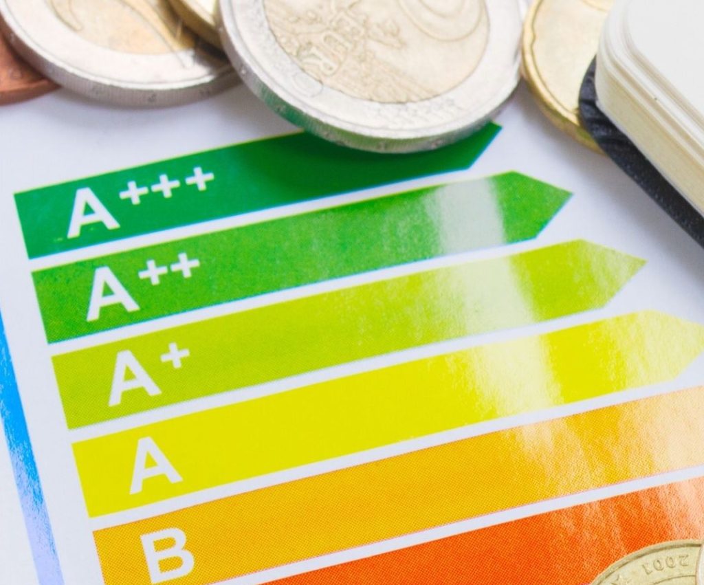 Τέλος στις ακριβές χρεώσεις: Η RFC GROUP σας εξασφαλίζει τις πιο συμφέρουσες τιμές ρεύματος, χωρίς γραφειοκρατία!