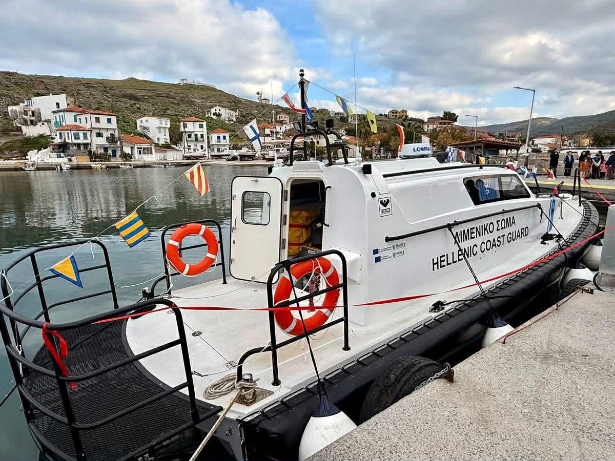 Νέο σκάφος-πλωτό ασθενοφόρο για το Λιμενικό Σώμα