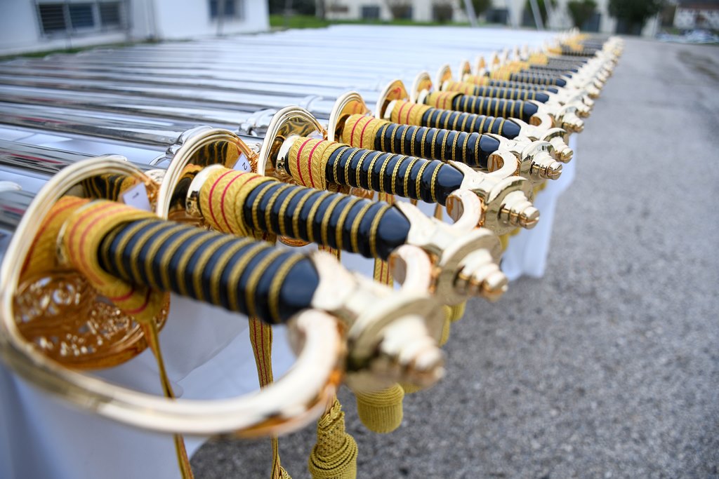 Απονομή Ξιφών σε Αξιωματικούς του Στρατού Ξηράς