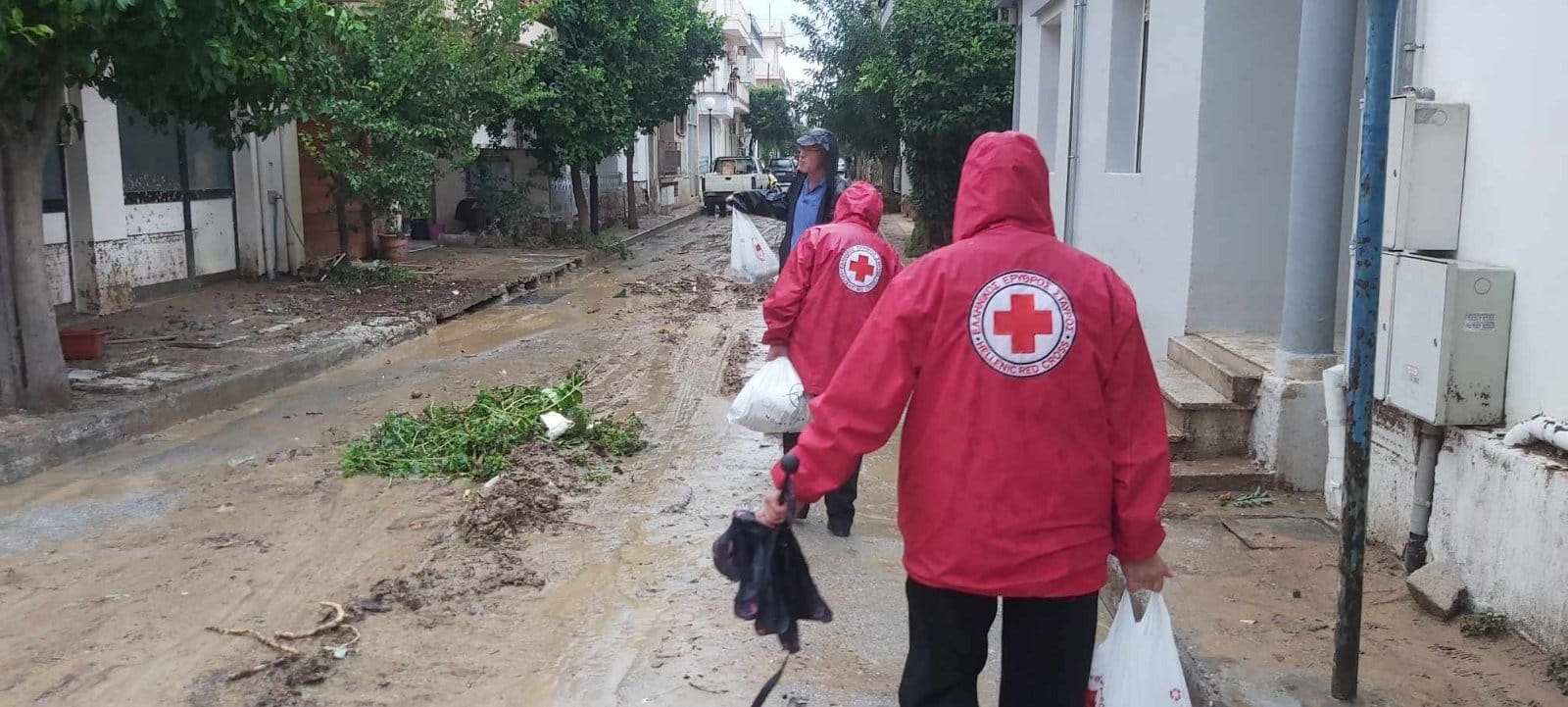 Ε.Ε.Σ.: 10 βασικές συμβουλές για προστασία κατά τη διάρκεια πλημμυρικών φαινομένων (video)