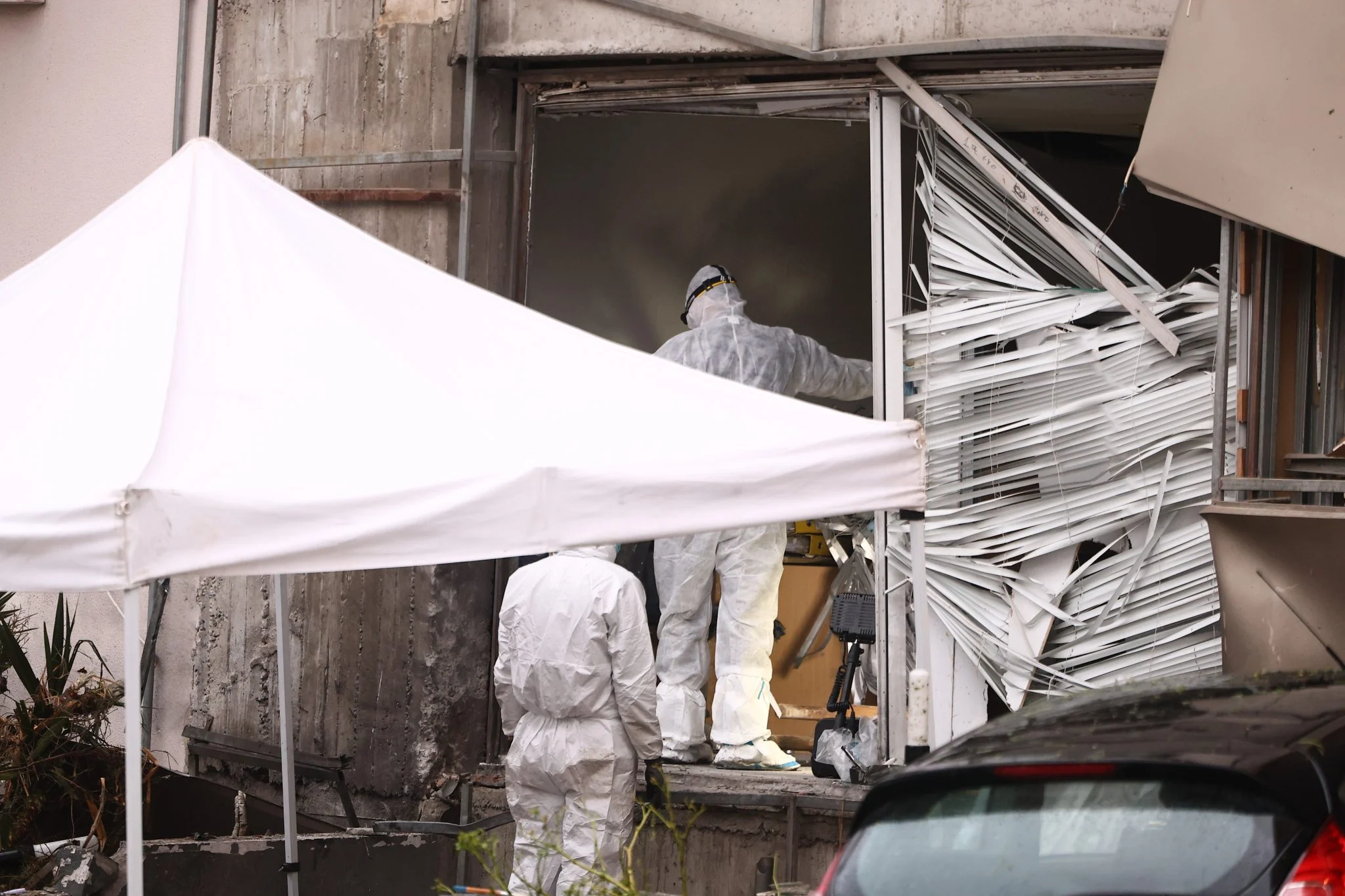 Θεσσαλονίκη: Δυο κιλά εκρηκτικής ύλης χρησιμοποίησαν οι βομβιστές – Γιατί ανέλαβε το «Ελληνικό FBI»