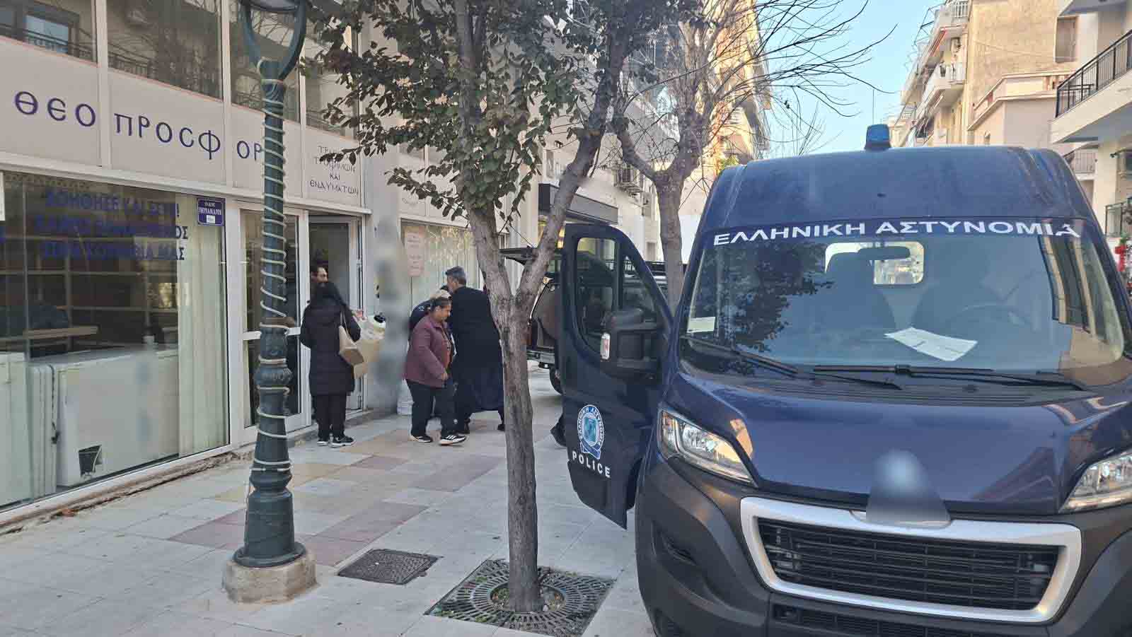 Είδη πρώτης ανάγκης για τα Χριστούγεννα και το Νέο Έτος από τις αστυνομικές Υπηρεσίες της Γεν. Περιφ. Αστ. Δ/νσης Πελοποννήσου