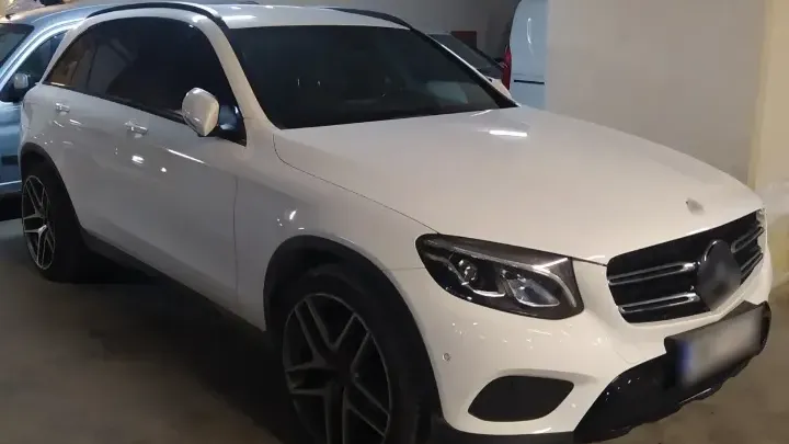 Συνελήφθησαν τρία αδέλφια για εμπόριο προϊόντων «μαϊμού» μέσω διαδικτύου