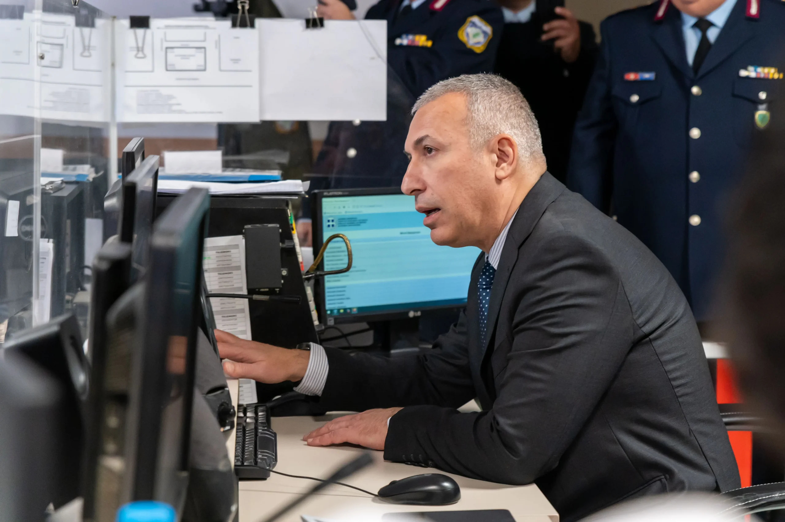 Ευχές του Αρχηγού της Ελληνικής Αστυνομίας, Αντιστράτηγου Δημήτριου Μάλλιου σε αστυνομικούς κατά την αλλαγή του χρόνου