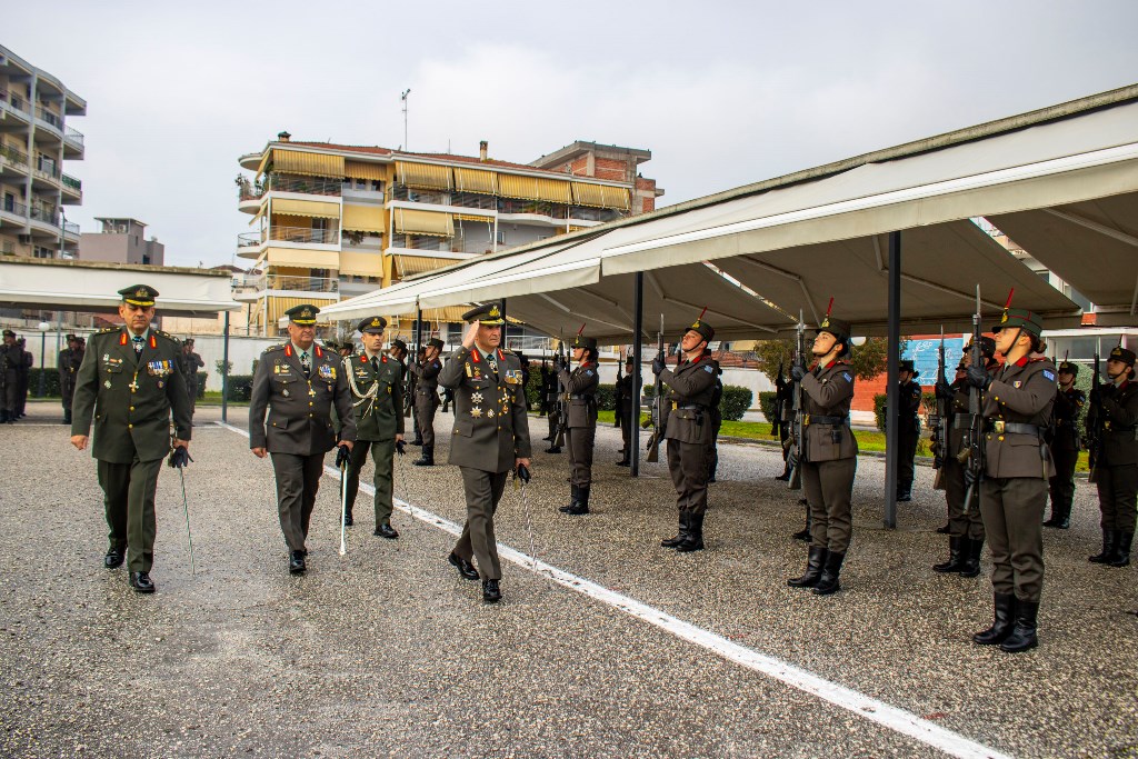 Τελετή Παράδοσης – Παραλαβής Καθηκόντων Διοικητή της ΣΜΥ και Επίσκεψη Αρχηγού ΓΕΣ στην Έδρα της Γενικής Επιθεώρησης Στρατού / EU – OHQ και στην VI ΤΑΞΥΠ