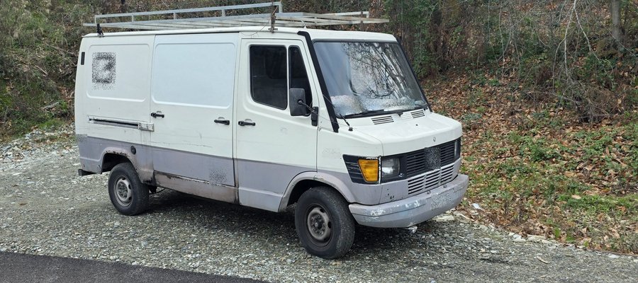 Εντοπισμός 8 αλλοδαπών και σύλληψη των 2 αλλοδαπών διακινητών τους στο Βόλο