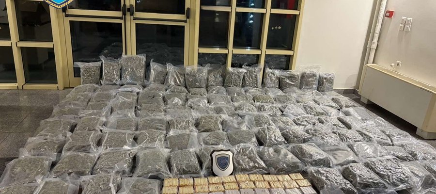 Εντοπισμός και κατάσχεση ναρκωτικών ουσιών αξίας 900.000 € και σύλληψη 2 ατόμων στην Πάτρα και την Αθήνα (video)