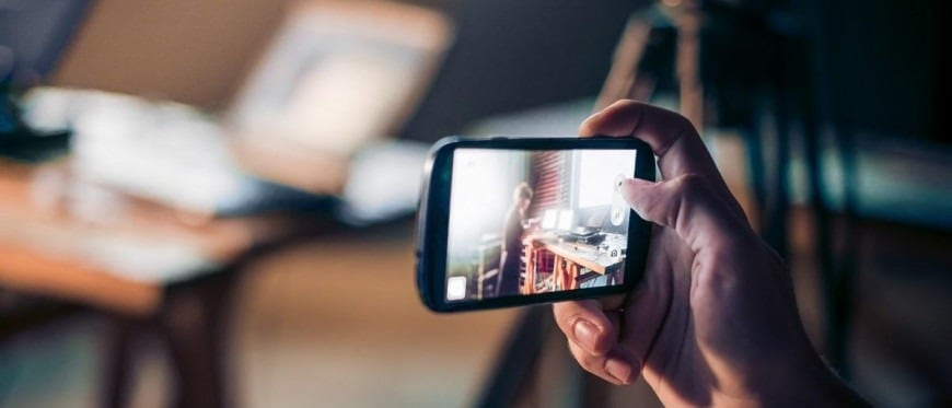 Ποια είναι πρακτικά τα βήματα που πρέπει να ακολουθήσει κάποιος αν πέσει θύμα εκδικητικής πορνογραφίας