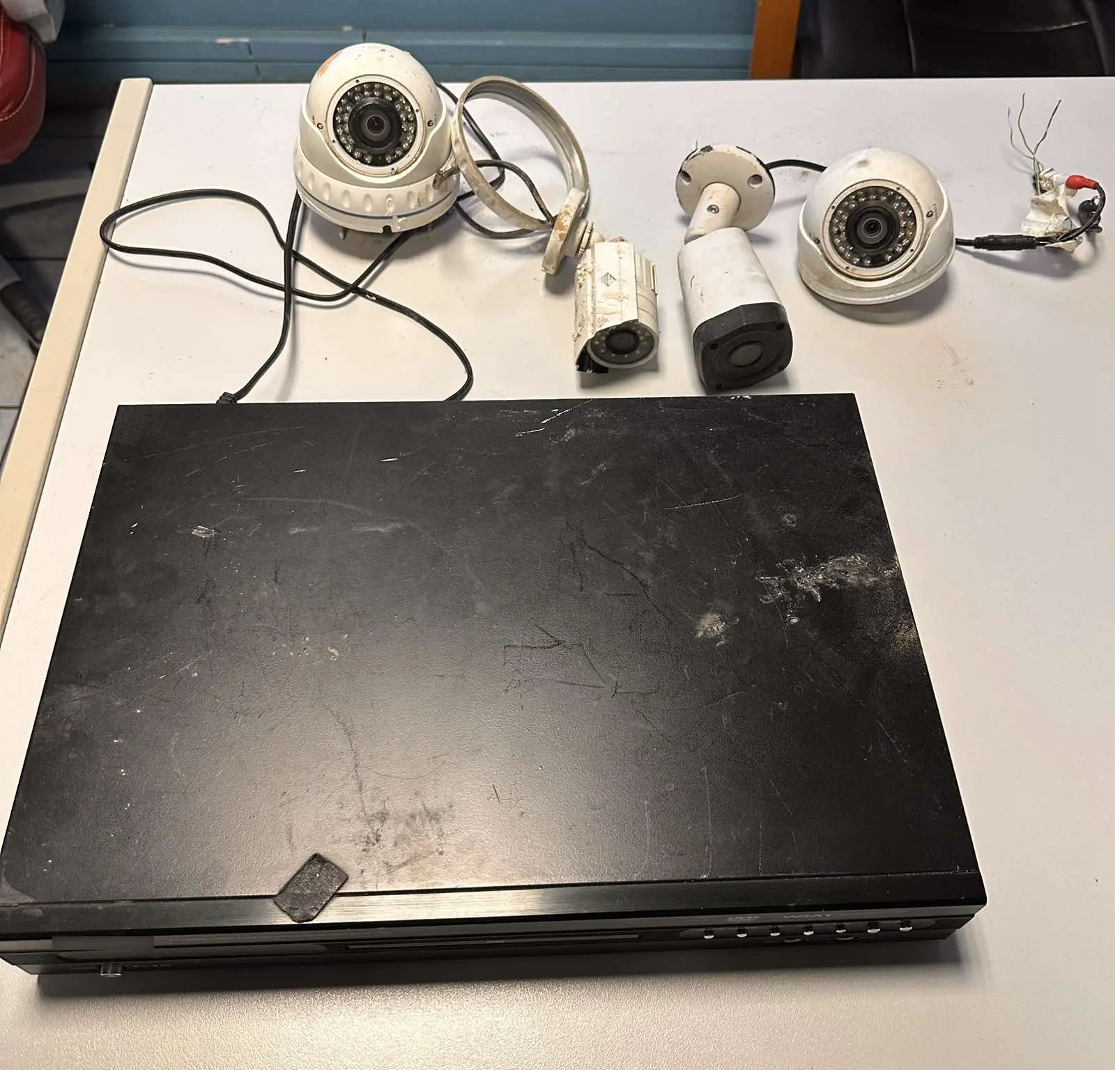 12 συλλήψεις σε οικισμούς της Φυλής και των Αχαρνών με σκοπό την αποτροπή κάθε μορφής παράνομης δραστηριότητας (video)