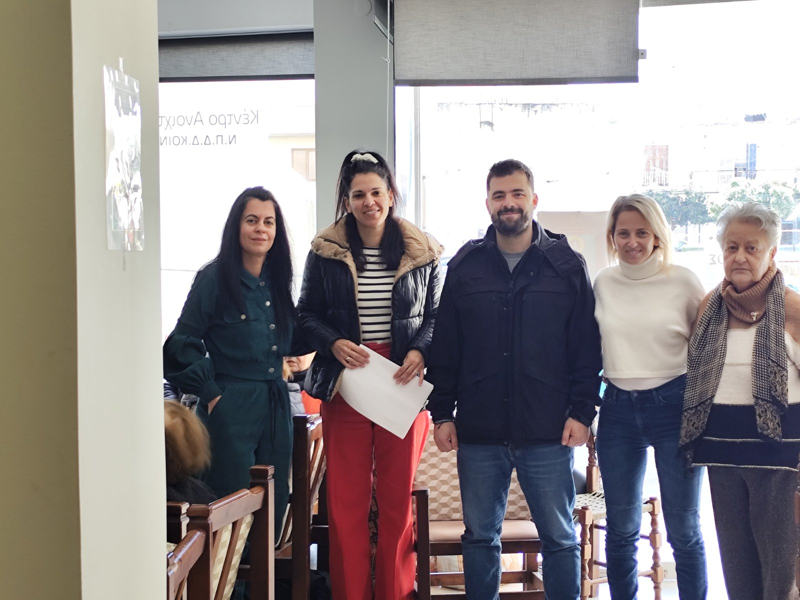 Αστυνομικοί του Τμήματος Δίωξης Εξιχνίασης Εγκλημάτων Ιεράπετρας σε ενημερωτικές ομιλίες στα ΚΑΠΗ και το ΚΗΦΗ Ιεράπετρας