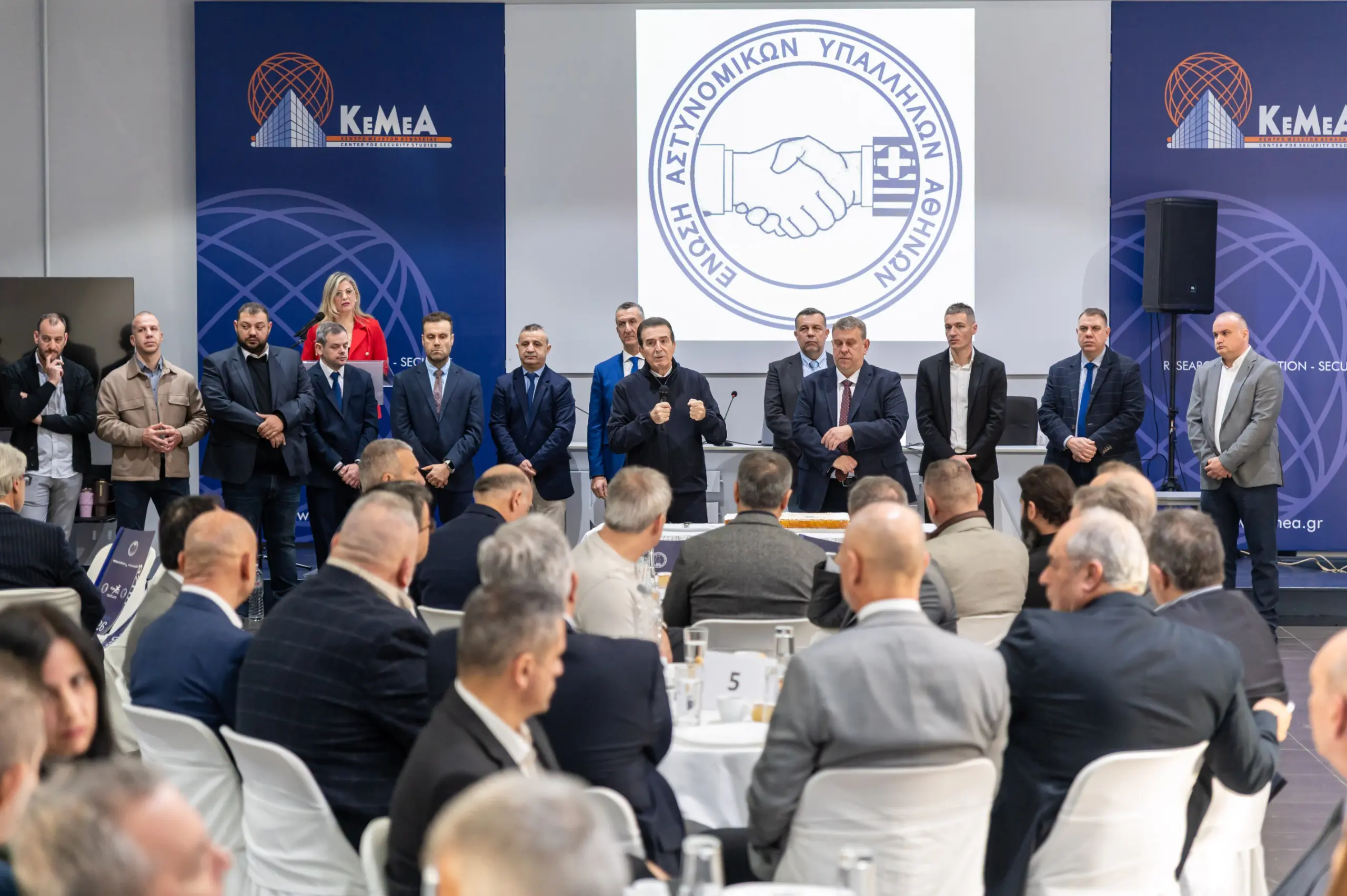 Ο Μιχάλης Χρυσοχοΐδης στην ετήσια εκδήλωση της Ένωσης Αστυνομικών Υπαλλήλων Αττικής