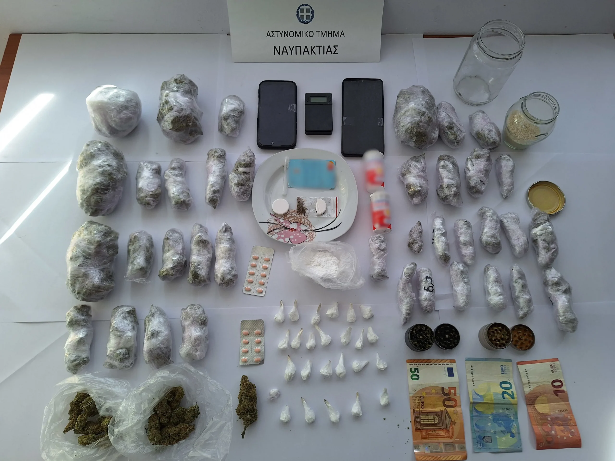 Εγκληματική οργάνωση διακινούσε ναρκωτικά στην Αιτωλοακαρνανία