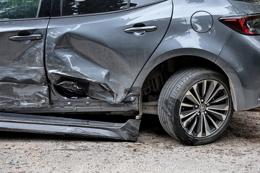 Μεθυσμένη οδηγός έπεσε πάνω σε 5 σταθμευμένα αυτοκίνητα στο κέντρο της Αθήνας