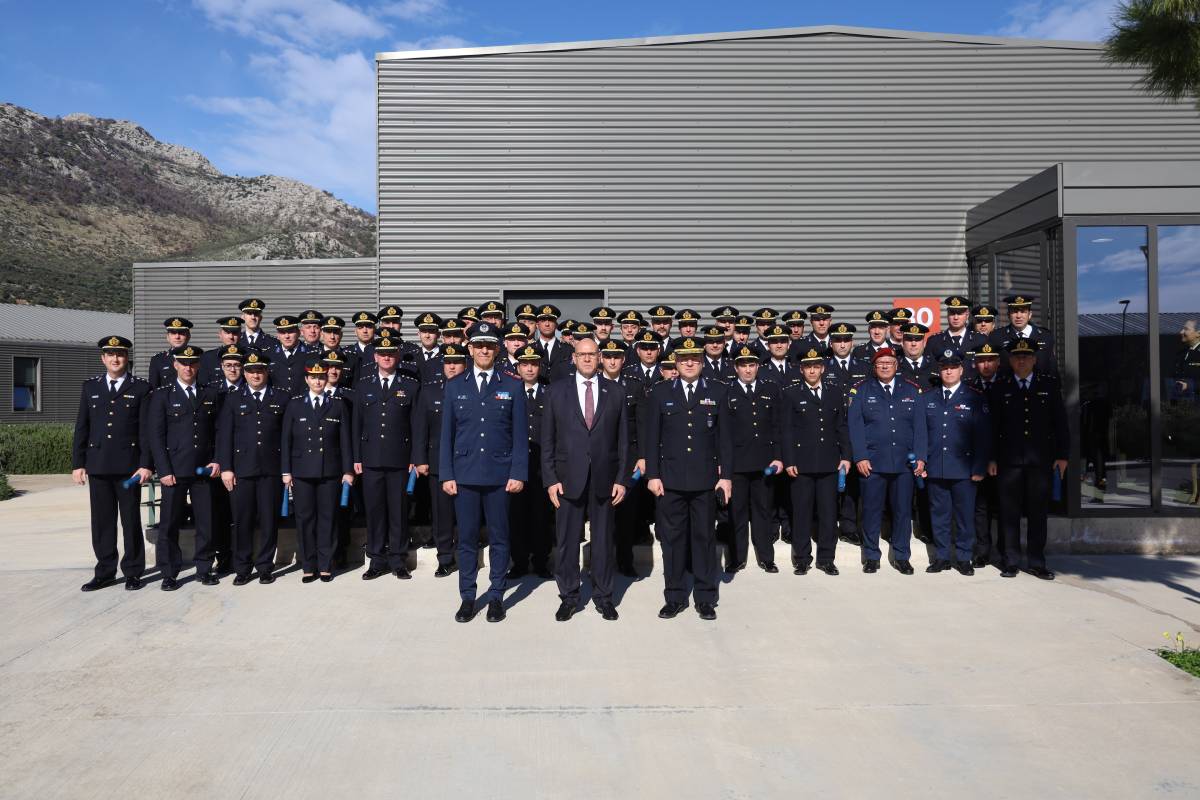 Τελετή απονομής Πτυχίων της 5ης Εκπαιδευτικής Σειράς Επιτελών Στελεχών Πυραγών της Σχολής Επαγγελματικής Μετεκπαίδευσης