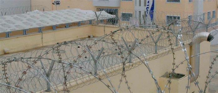 Προσωρινά κρατούμενοι ο δράστης και ο Αρχιφύλακας για το έγκλημα στις Φυλακές Δομοκού