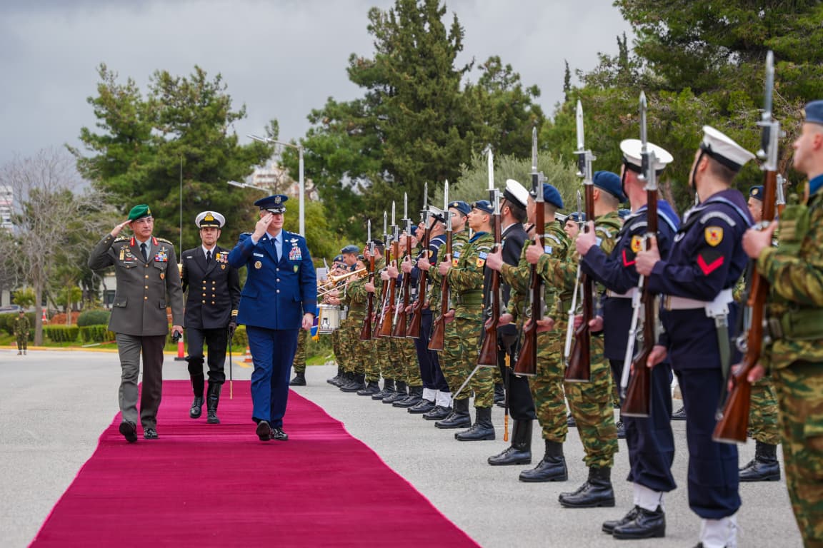 Επίσημη επίσκεψη του ανώτατου διοικητή των Συμμαχικών Δυνάμεων της Ευρώπης στην Ελλάδα