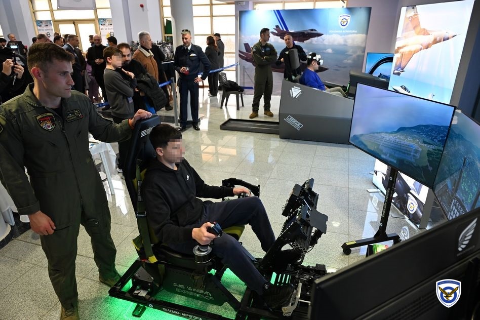Προσομοιωτές F-16 & F-35 και VR στο νέο λιμάνι Πατρών