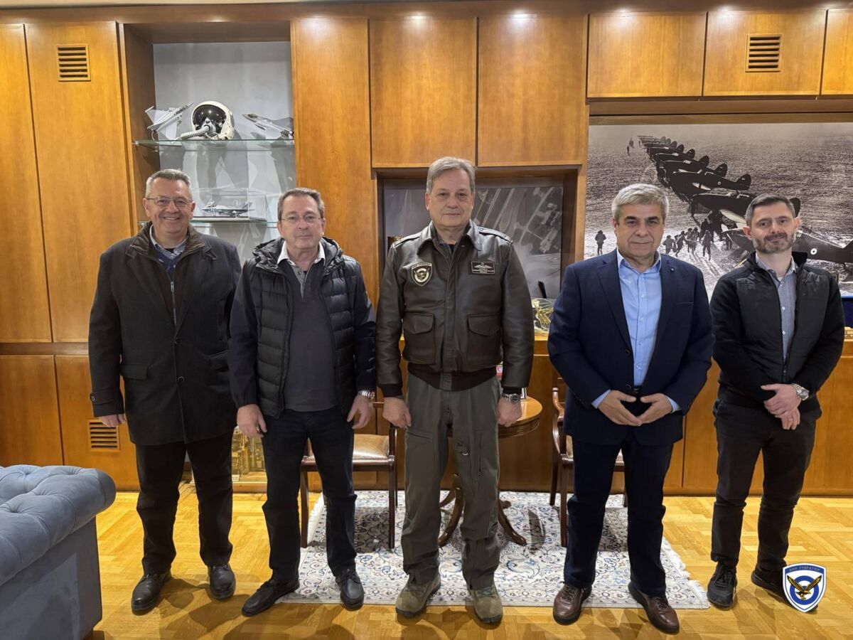 Συνάντηση Αρχηγού ΓΕΑ με τον Πρόεδρο και Μέλη της ΠΟΕ/ΥΕΘΑ