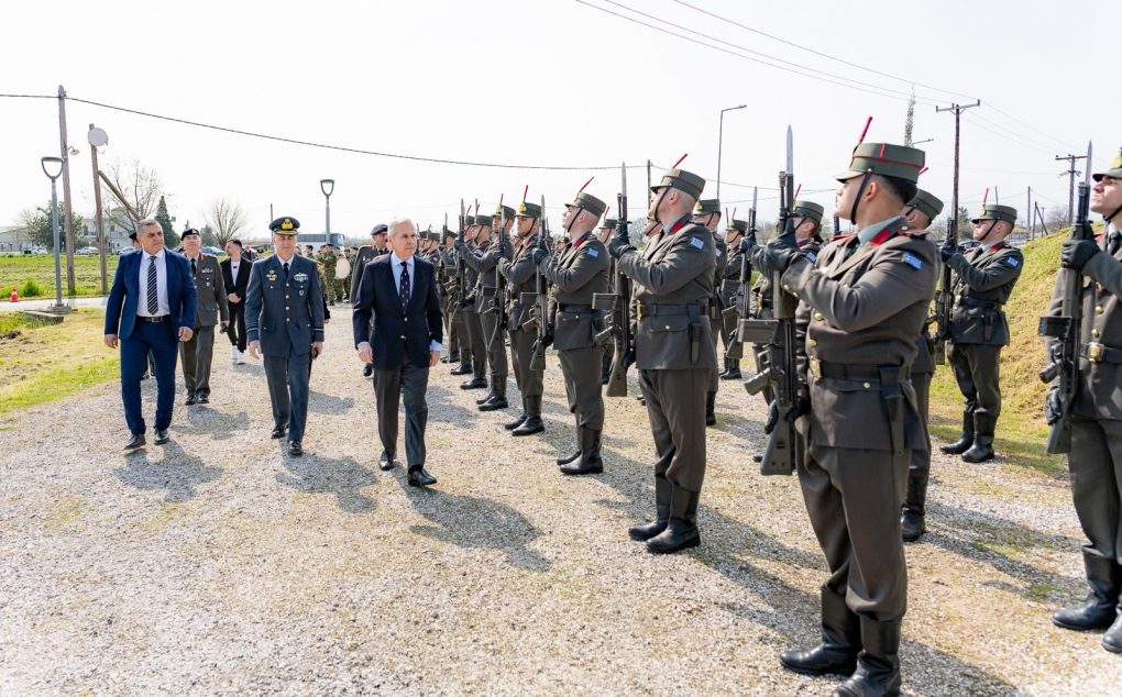 Ο Θανάσης Δαβάκης στον εορτασμό της 85ης Επετείου της Μάχης του Υψώματος 731 στα Τρίκαλα