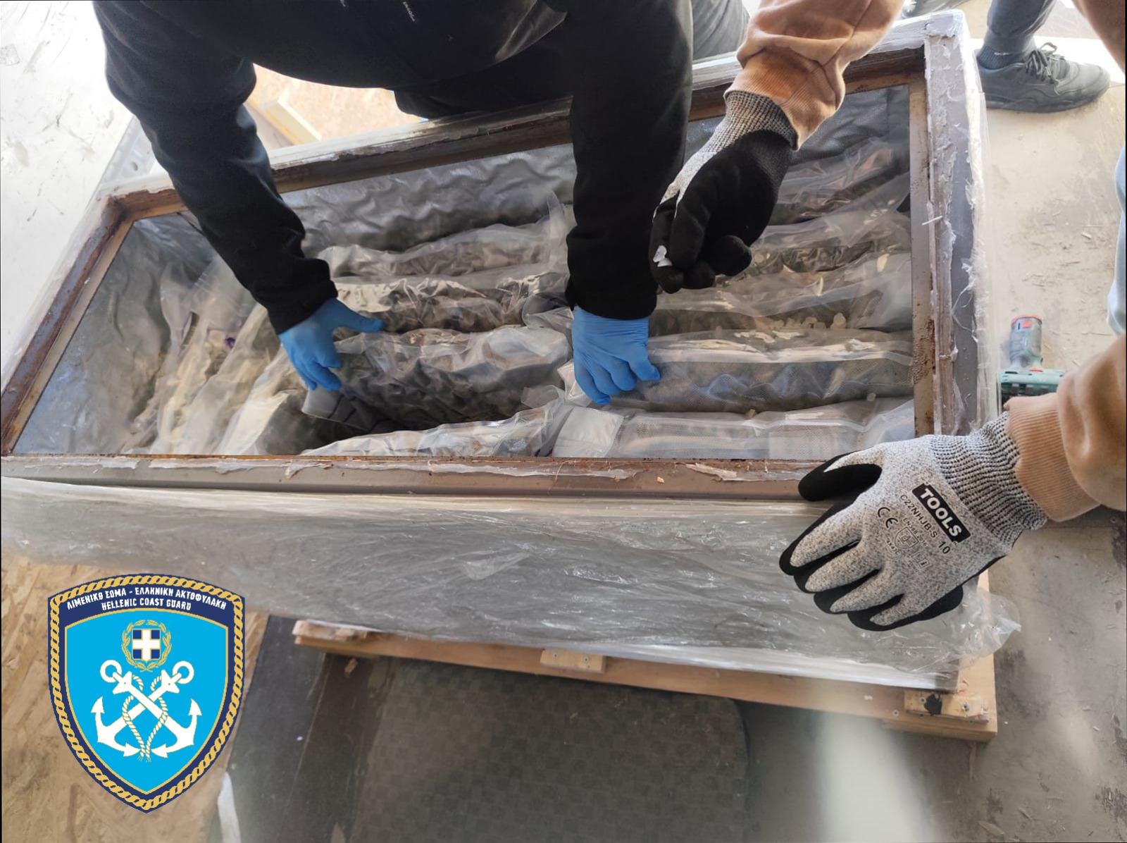 Εντοπισμός και κατάσχεση 219 κιλών ναρκωτικών ουσιών (skunk) αξίας άνω των 750.000 € και σύλληψη 3 ατόμων στην Αττική