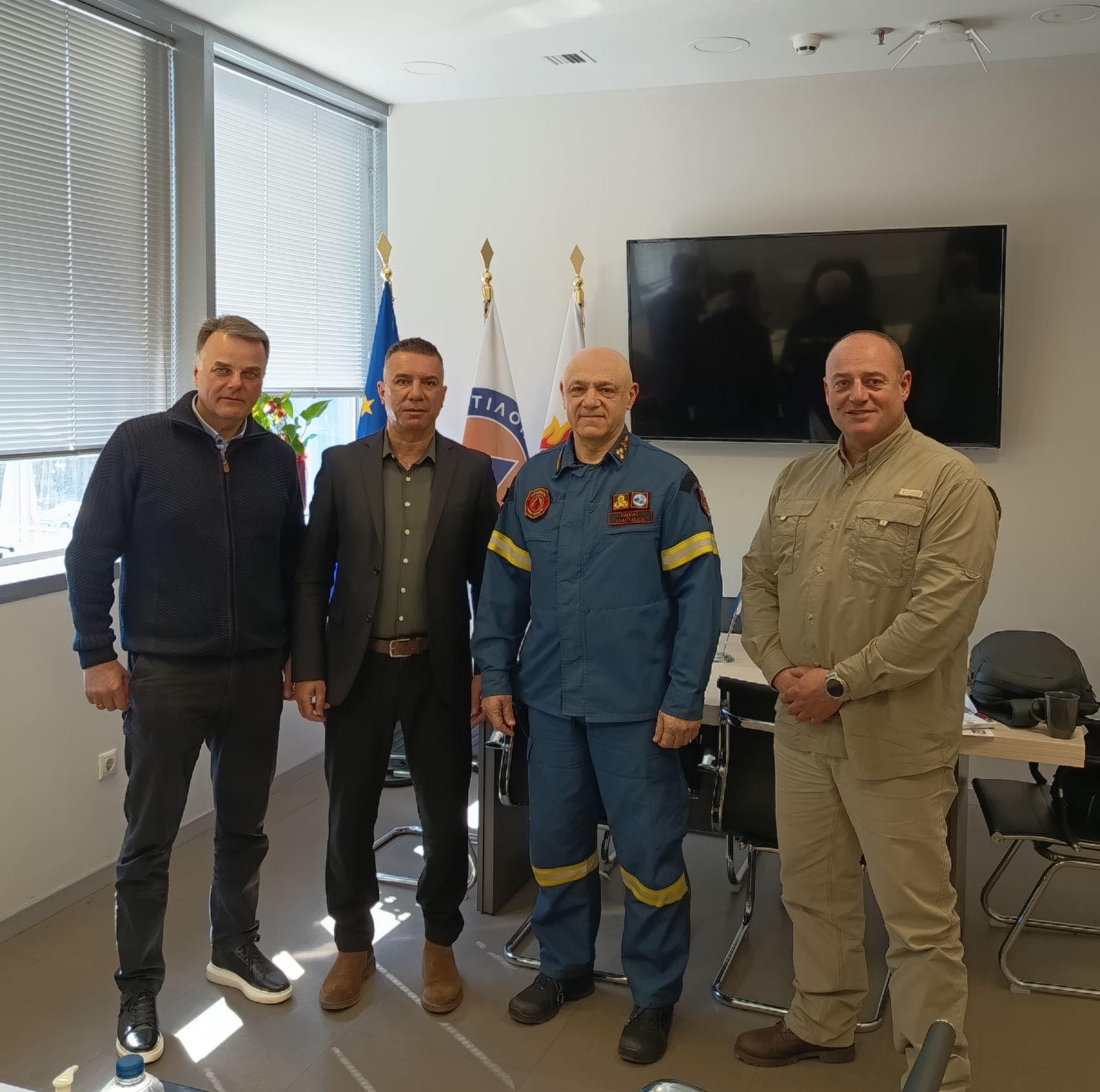 Συνάντηση εργασίας της Ένωσης Υπαλλήλων Πυροσβεστικού Σώματος Περιφέρειας Αττικής με τον Αναστάσιο Παππά