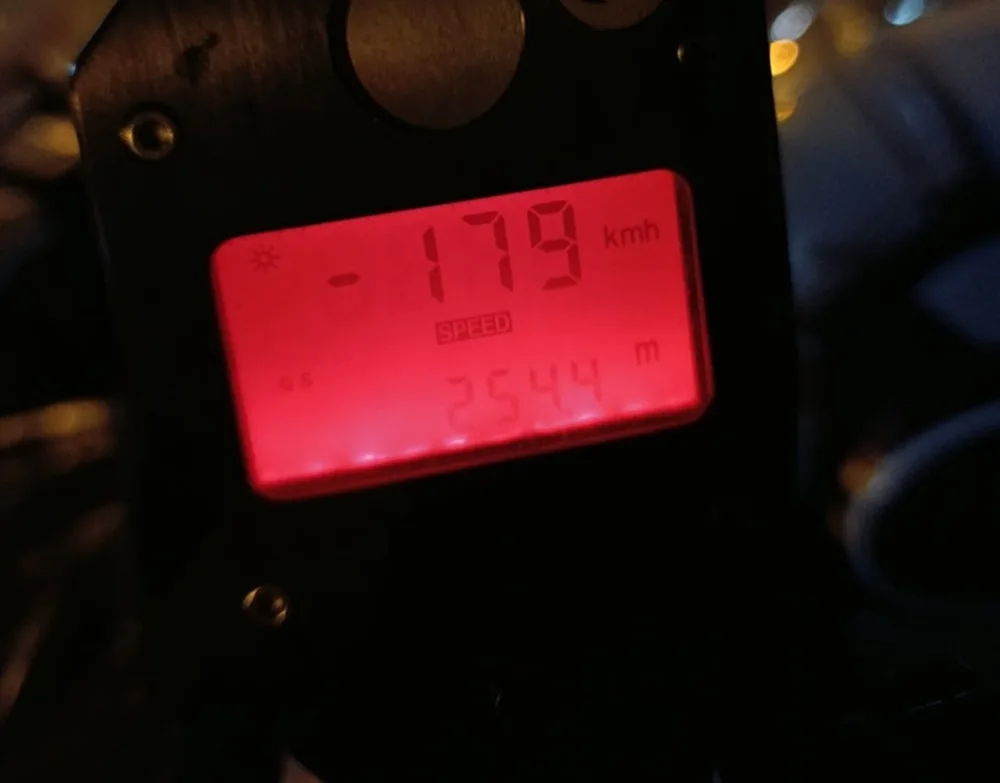 Ποινή φυλάκισης με αναστολή σε 22χρονο που έτρεχε με 179 χλμ/ώρα σε επαρχιακό δρόμο