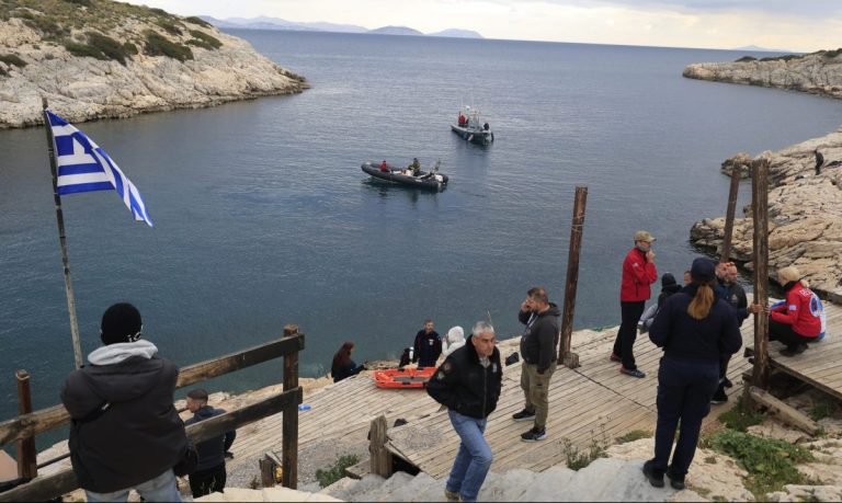 Εντοπίστηκε η σορός του αγνοούμενου δύτη, στα Λιμανάκια Βουλιαγμένης