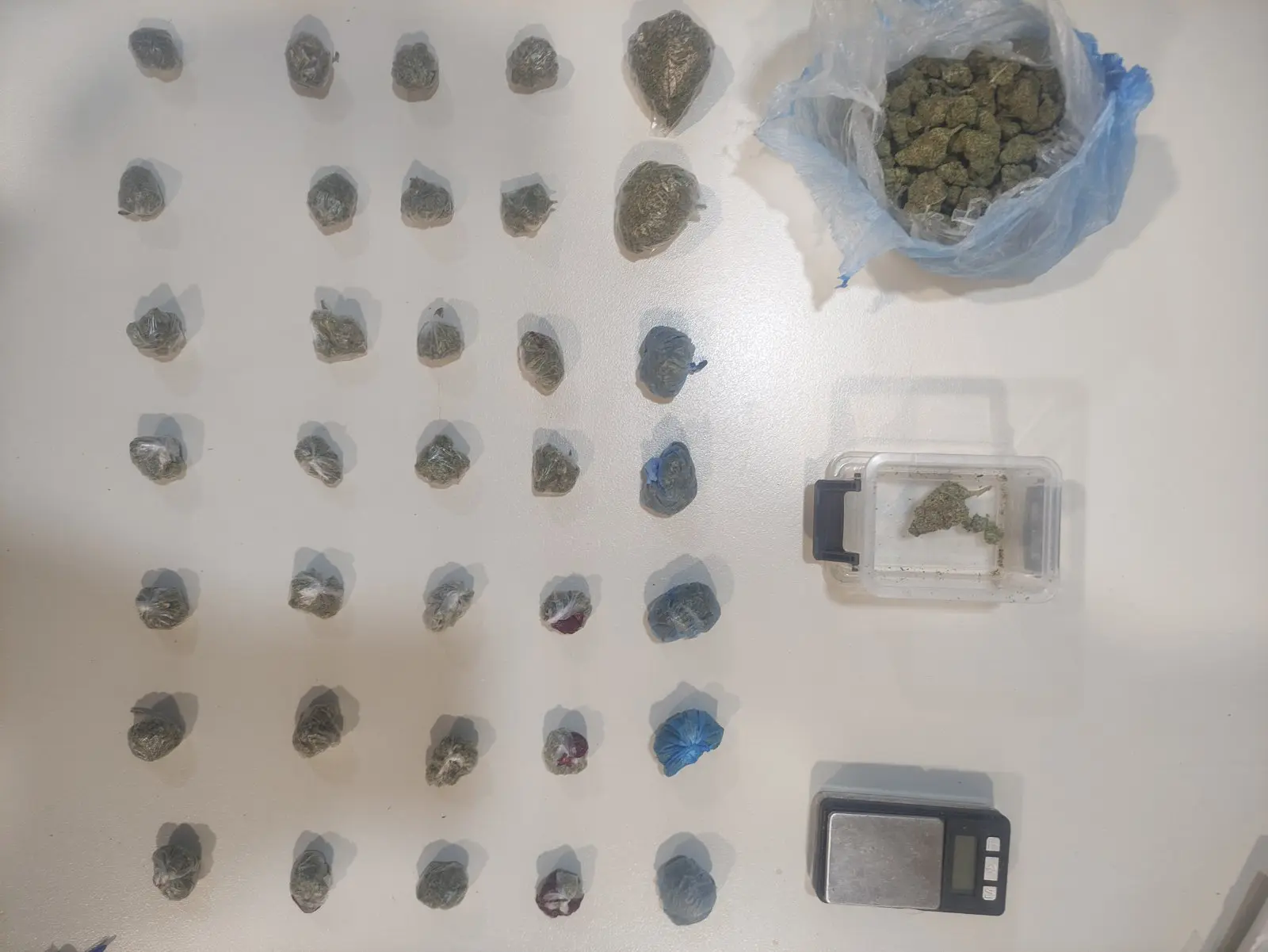 Συνελήφθησαν 2 ανήλικοι στη Μυτιλήνη, κατηγορούμενοι για παραβάσεις της νομοθεσίας για τα ναρκωτικά