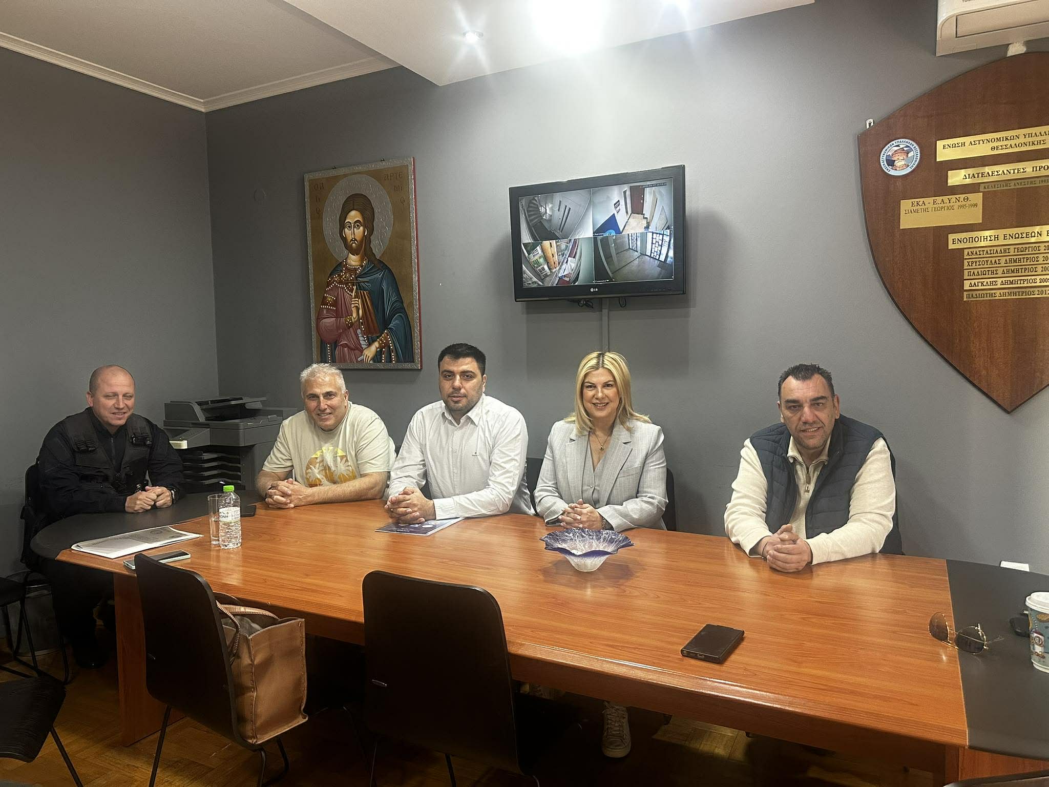 Τα γραφεία της ΕΑΥΘ επισκέφθηκε η Βουλευτής Α’ Θεσσαλονίκης του ΠΑΣΟΚ, Ράνια Θρασκιά