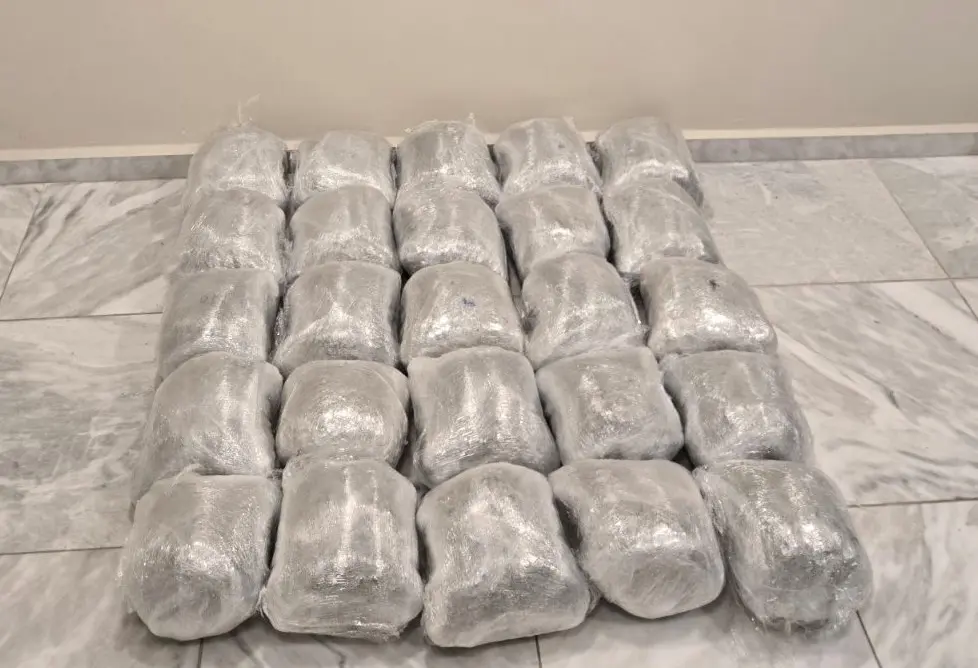 Καστοριά: 47χρονος μετέφερε πάνω από 27 κιλά κάνναβη (video)