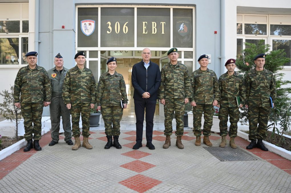 Επίσκεψη Υπουργού Εθνικής Άμυνας Νίκου Δένδια στο 306 ΕΒΤ στις Αχαρνές