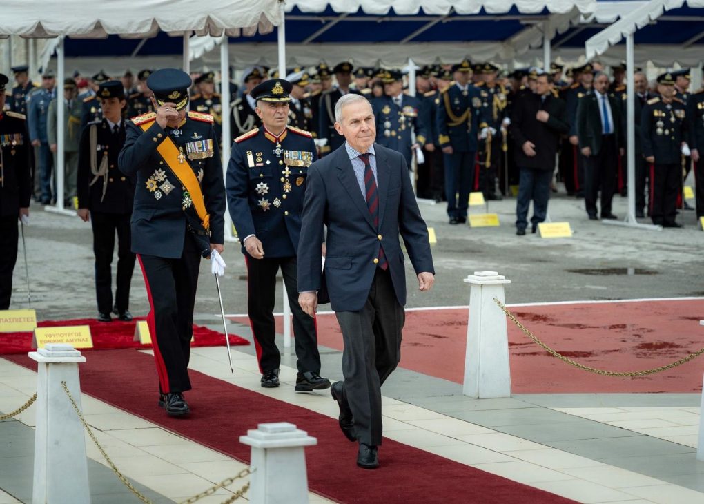 Ο Θανάσης Δαβάκης στην τελετή εορτασμού του Προστάτη του Στρατού Ξηράς Αγίου Γεωργίου στη Σχολή Πεζικού