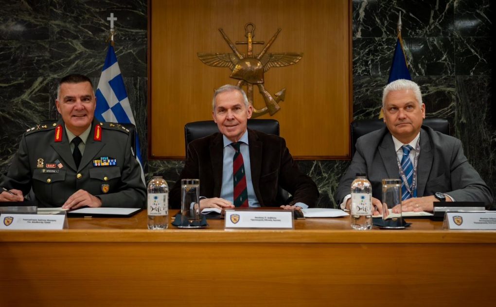 Παρουσία Θανάση Δαβάκη η υπογραφή Μνημονίου Συνεργασίας μεταξύ του Υπουργείου Εθνικής Άμυνας και της Περιφέρειας Δυτικής Ελλάδος