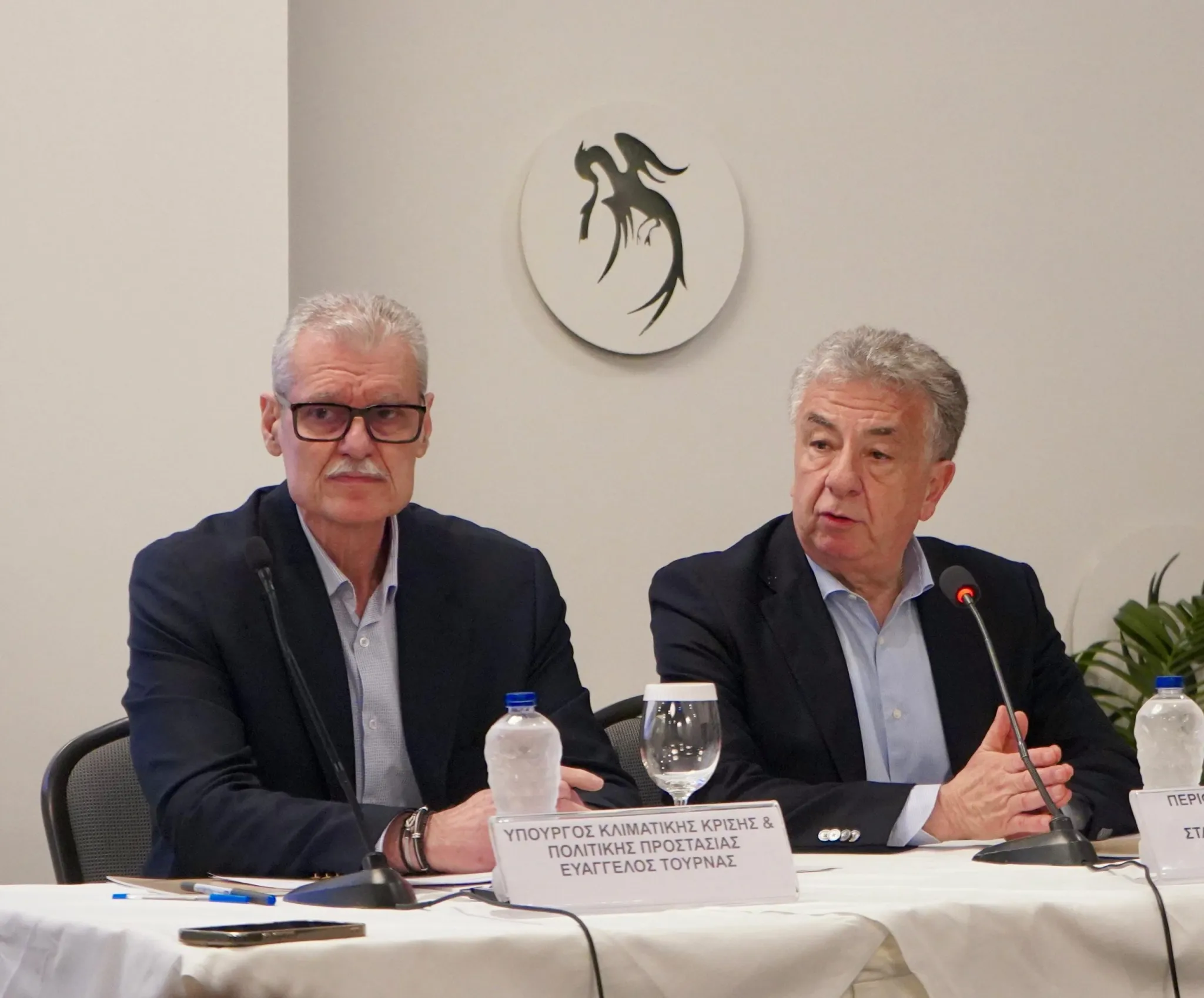 Σύσκεψη για την αντιπυρική περίοδο στην Κρήτη παρουσία του Ευάγγελου Τουρνά (video)