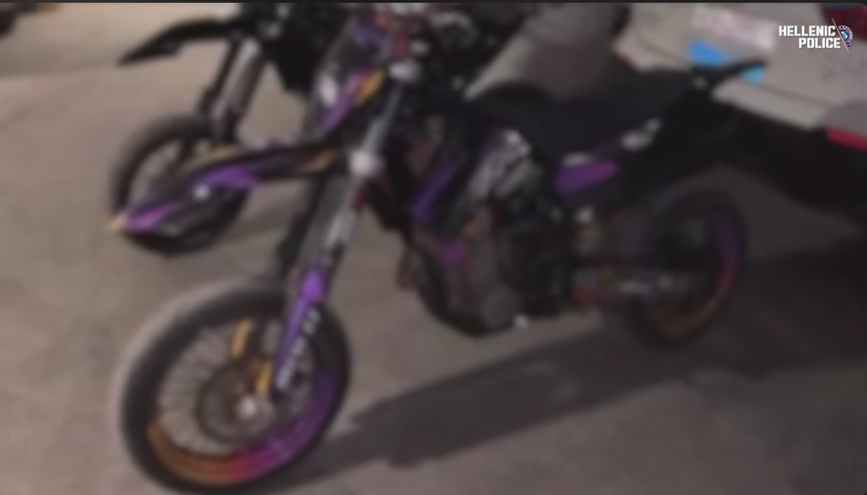 Ταυτοποιήθηκαν 2 οδηγοί μοτοσυκλετών που αναρτούσαν βίντεο στο διαδίκτυο, αναπτύσσοντας υπερβολική ταχύτητα σε αντίθετα ρεύματα κυκλοφορίας (video)