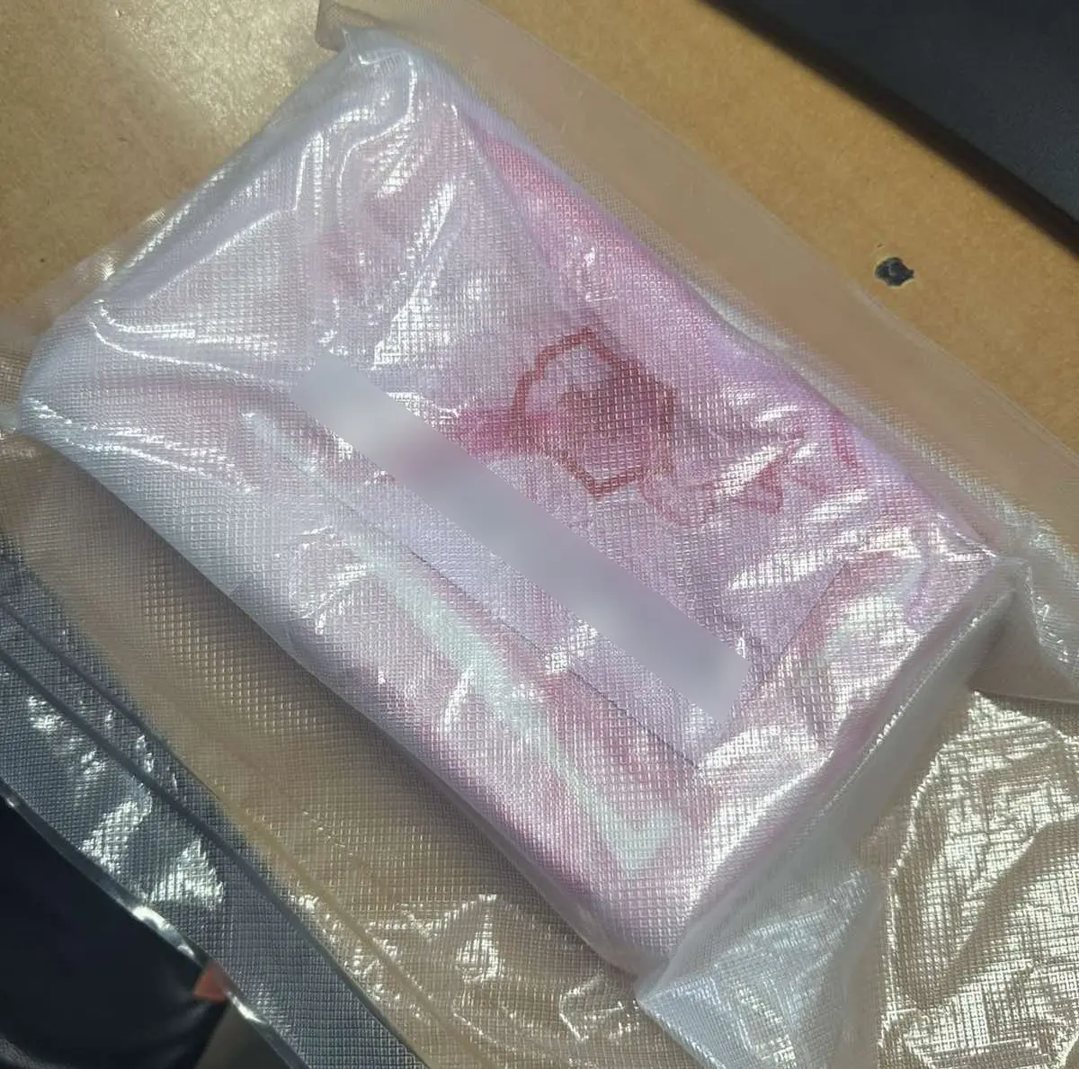 Περισσότερο από 1 κιλό κοκαΐνη βρέθηκε μετά από έλεγχο της Ομάδας ΔΙ.ΑΣ. σε όχημα στην περιοχή του Ασπροπύργου