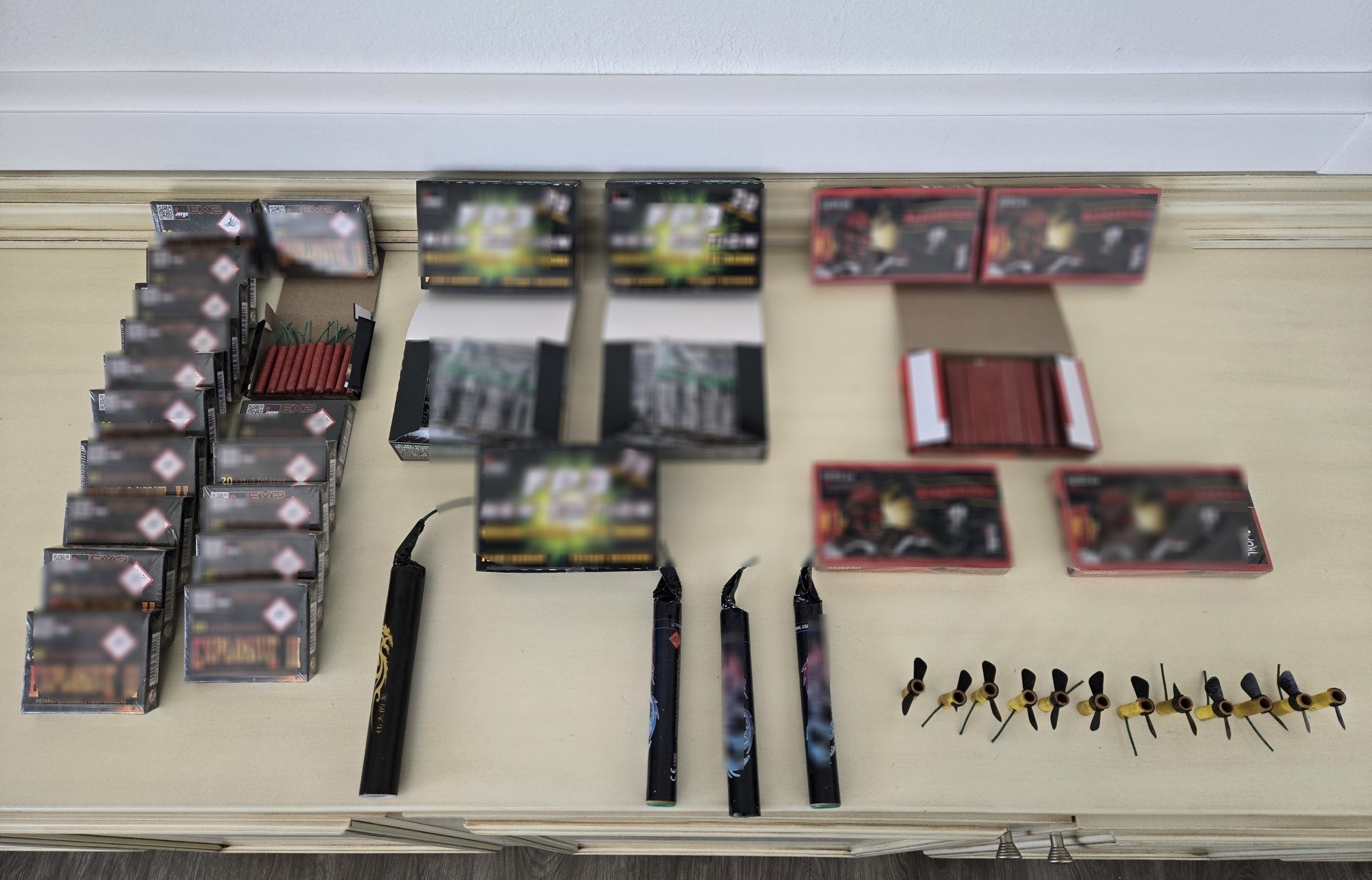 Σύλληψη γυναίκας κατηγορούμενης για παραβάσεις νομοθεσίας περί βεγγαλικών και πυροτεχνημάτων  στο Ηράκλειο