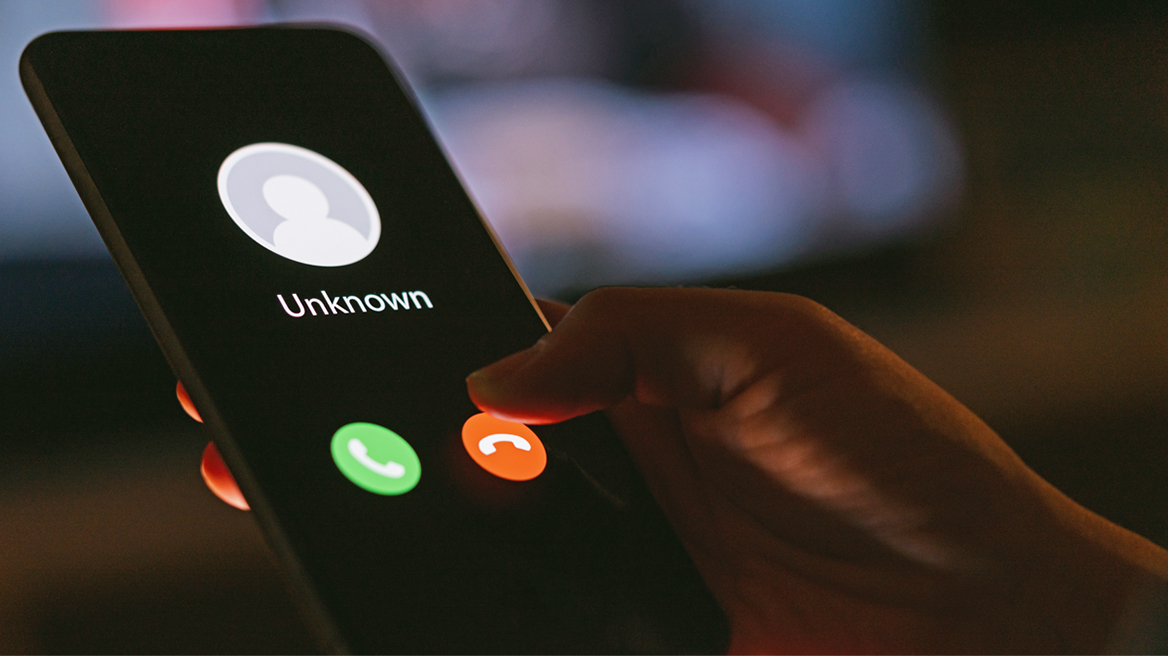 Αυξάνονται οι τηλεφωνικές απάτες στην Ελλάδα – Πως να προστατευτείτε